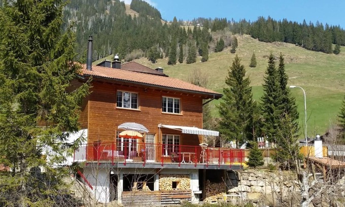 Soerenberg Ski Chalet | Holiday house Sörenberg for 1 - 8 persons with 3 bedrooms - Holiday house
