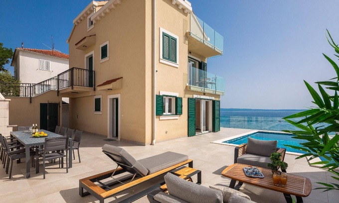 Stobrec House | Holiday house Stobrec for 1 - 10 persons with 5 bedrooms - Holiday home