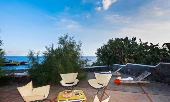 San Vincenzo House | Holiday house Stromboli for 2 - 6 persons with 2 bedrooms - Holiday house