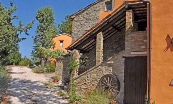 Urbino House | Holiday house Urbino for 1 - 20 persons with 7 bedrooms - Holiday house