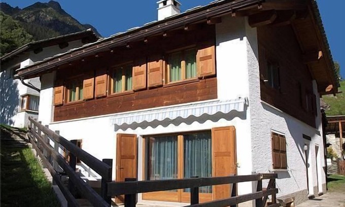 Bregaglia House | Holiday house Vicosoprano for 1 - 10 persons with 3 bedrooms - Holiday home