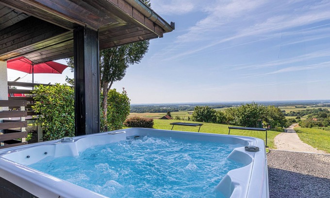 Tisina House | Holiday house VilAna with Jacuzzi, Puconci, Slovenia