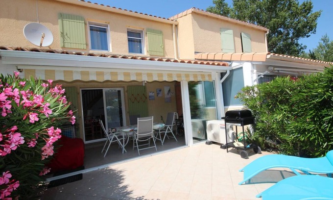 Portiragnes-Plage House | Holiday house with 2 bedrooms, Airco, WIFI, conservatory, residence CLOS DE SOCORRO only 800m.