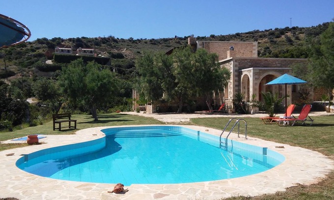 Triopetra House | Holiday house with pool, large garden, idyllic and calm, wifi | Triopetra, Crete