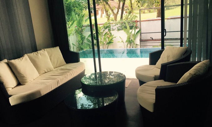 Kathu House | Holiday House with Pool right next to fairways on Golf Course