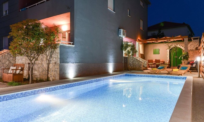 Zadar House | Holiday house Zadar for 1 - 6 persons with 3 bedrooms - Row house