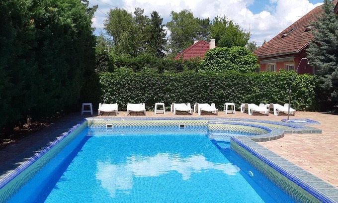 Zamardi House | Holiday house Zamárdi for 1 - 10 persons with 3 bedrooms - Twin house