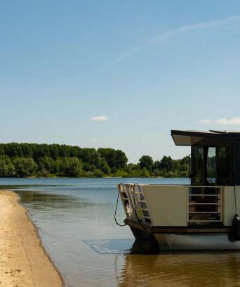 Lith Boat Rental | Holiday Houseboats