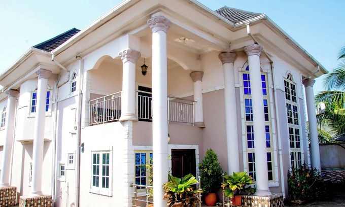 Umuahia Villa | Holiday in an Exclusive Villa with 24Hrs Solar Electricity