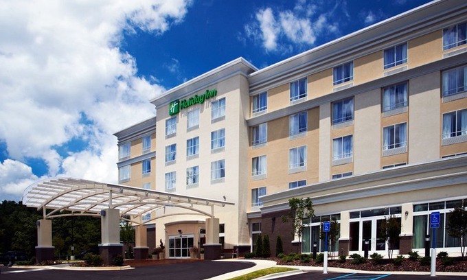 Hoover Hotel | Holiday Inn BIRMINGHAM - HOOVER, an IHG Hotel