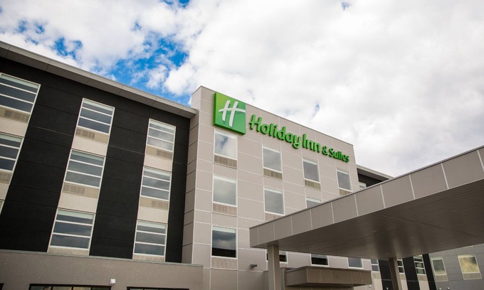 Southeast Calgary Hotel | Holiday Inn Calgary South Conference Center by IHG