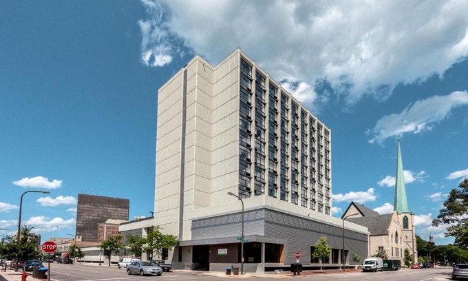 Evanston Hotel | Holiday Inn Chicago North-Evanston by IHG