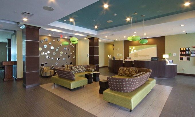 Christiansburg Hotel | Holiday Inn Christiansburg Blacksburg by IHG