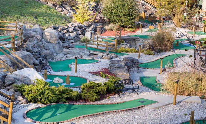 South Lee Resort | Holiday Inn Club Vacations Oak n’ Spruce Resort in the Berkshires