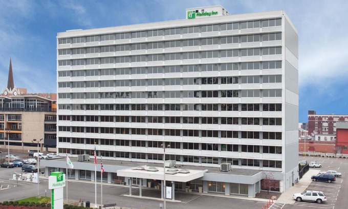 Downtown Columbus Hotel | Holiday Inn Columbus Dwtn-Capitol Square by IHG