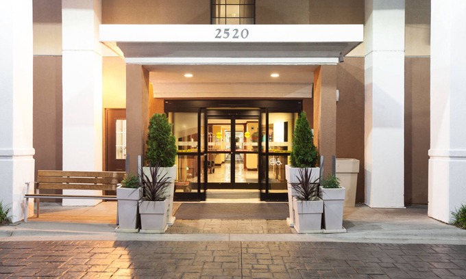 Winston - Salem Hotel | Holiday Inn Exp Winston Salem by IHG