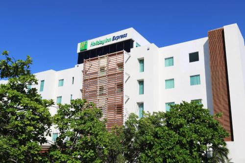 Ciudad del Carmen Hotel | Holiday Inn Express Ciudad Del Carmen by IHG