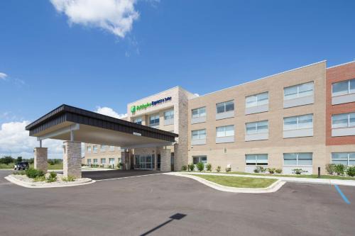 Rochester Hills Hotel | Holiday Inn Express Rochester Hills by IHG