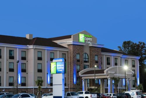 Greater Greenspoint Hotel | Holiday Inn Express and Suites Houston North - IAH Area by IHG