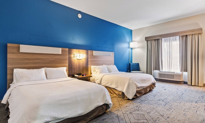Wytheville Hotel | Holiday Inn Express and Suites Wytheville by IHG