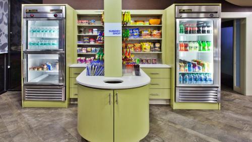 Atlanta Hotel | Holiday Inn Express Atlanta Galleria-Ballpark Area by IHG