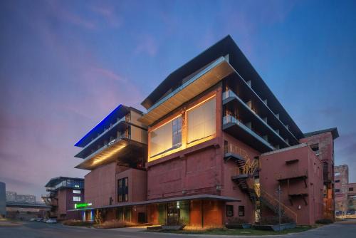 Shijingshan Hotel | Holiday Inn Express Beijing Shijingshan Parkview by IHG