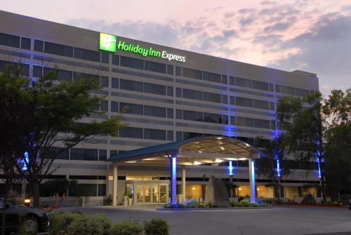 Southeast Boise Hotel | Holiday Inn Express Boise Downtown by IHG