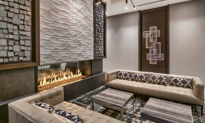 Revere Hotel | Holiday Inn Express Boston Logan Airport - Revere by IHG
