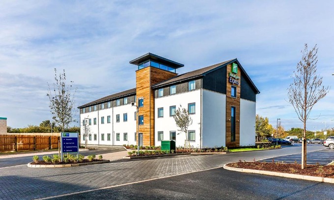 Cambridge Hotel | Holiday Inn Express Cambridge by IHG