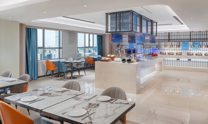 Changsha County Hotel | Holiday Inn Express Changsha Development Zone by IHG