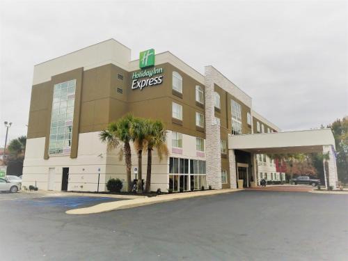 Dentsville Hotel | Holiday Inn Express Columbia NE - Fort Jackson by IHG
