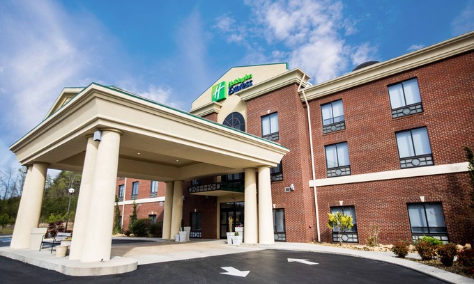 Dayton Hotel | Holiday Inn Express Dayton, an IHG Hotel