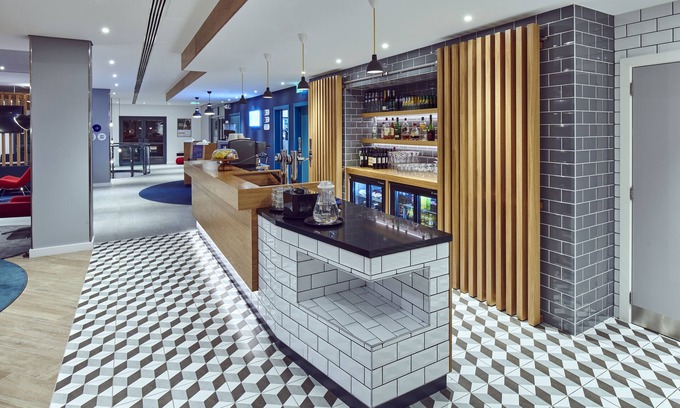 Gibraltar Hotel | Holiday Inn Express Gibraltar by IHG