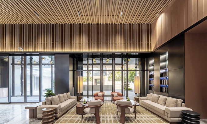 Haikou Hotel | Holiday Inn Express Haikou World Trade Center by IHG