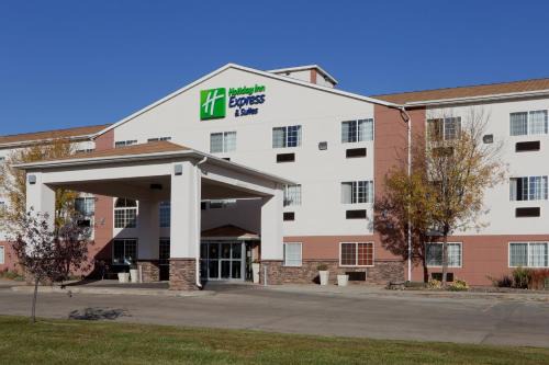 Fort Pierre Hotel | Holiday Inn Express Hotel & Suites Pierre-Fort Pierre by IHG