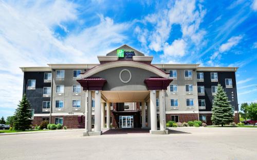 Grand Forks Hotel | Holiday Inn Express Hotel & Suites Grand Forks by IHG
