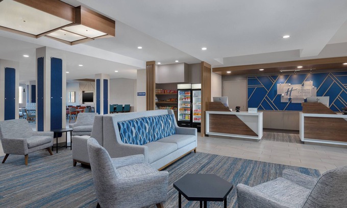 Prattville Hotel | Holiday Inn Express Hotel & Suites Prattville South by IHG