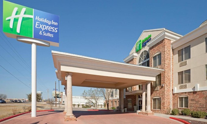 Eagle Pass Hotel | Holiday Inn Express Hotel & Suites Eagle Pass by IHG