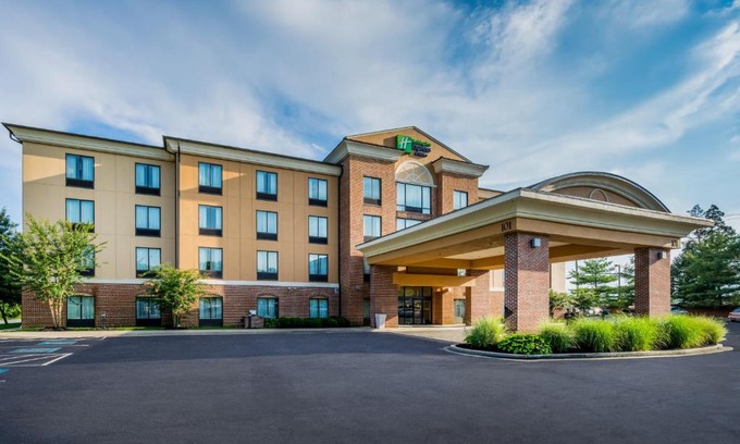 North East Hotel | Holiday Inn Express Hotel & Suites-North East by IHG