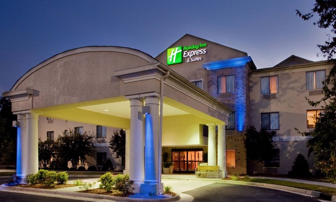 Kinston Hotel | Holiday Inn Express Hotel and Suites Kinston by IHG
