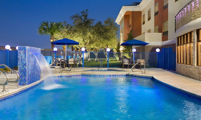 Mission Hotel | Holiday Inn Express Hotel & Suites Mission-McAllen Area by IHG