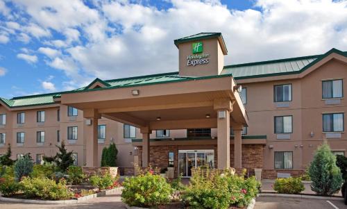 Vernon Hotel | Holiday Inn Express Hotel & Suites Vernon by IHG
