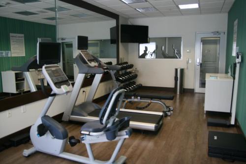 Clute Hotel | Holiday Inn Express Hotel & Suites Clute-Lake Jackson by IHG