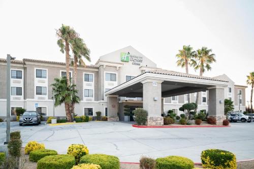 Hesperia Hotel | Holiday Inn Express Hotel & Suites Hesperia by IHG