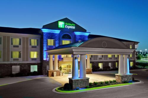 Paragould Hotel | Holiday Inn Express Hotel & Suites Paragould by IHG