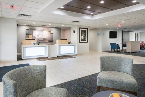Buechel Hotel | Holiday Inn Express Louisville Northeast by IHG