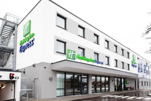 Alt-Moosach Hotel | Holiday Inn Express Munich - Olympiapark by IHG