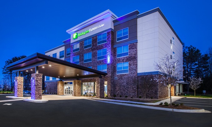 O'Neill Hotel | Holiday Inn Express O'Neill, an Ihg Hotel