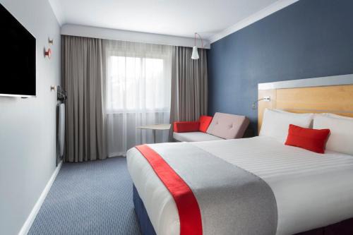 East Acton Hotel | Holiday Inn Express Park Royal by IHG