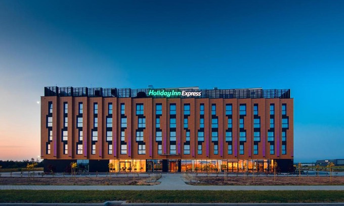 Tajecina Hotel | Holiday Inn Express - Rzeszow Airport by IHG